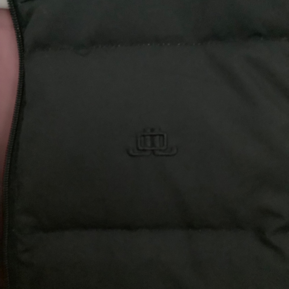 JLo ReversibleVest - Picture 4 of 4